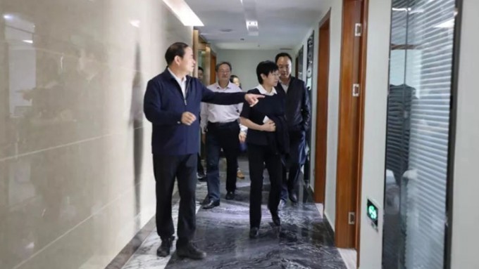 吴明明赴可提现的电玩城调研