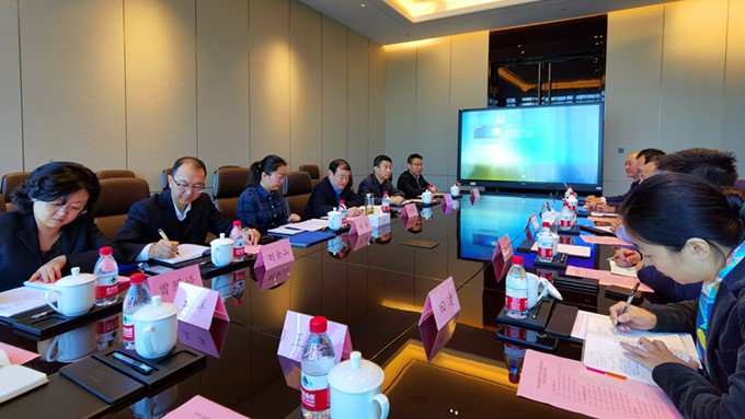 华为副总裁郑宝用一行到访可提现的电玩城