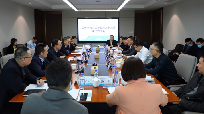 武威市委书记柳鹏、市长王国斌一行到访可提现的电玩城