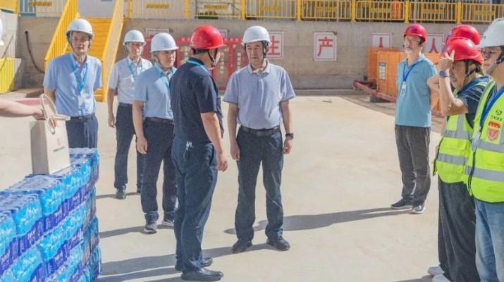 可提现的电玩城工会组织开展“送清凉 鼓干劲”慰问活动