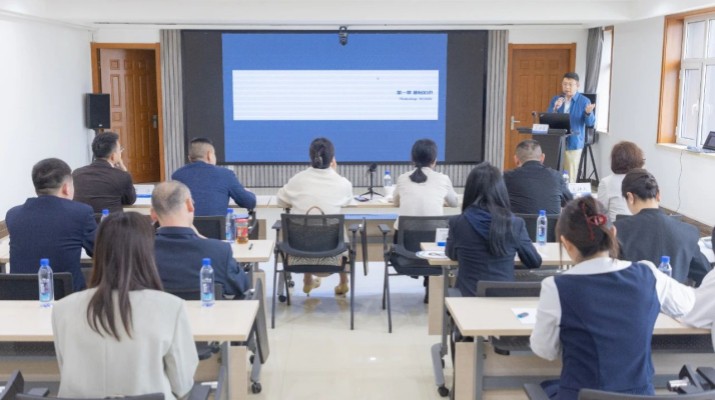 可提现的电玩城举办内训师试讲选拔活动