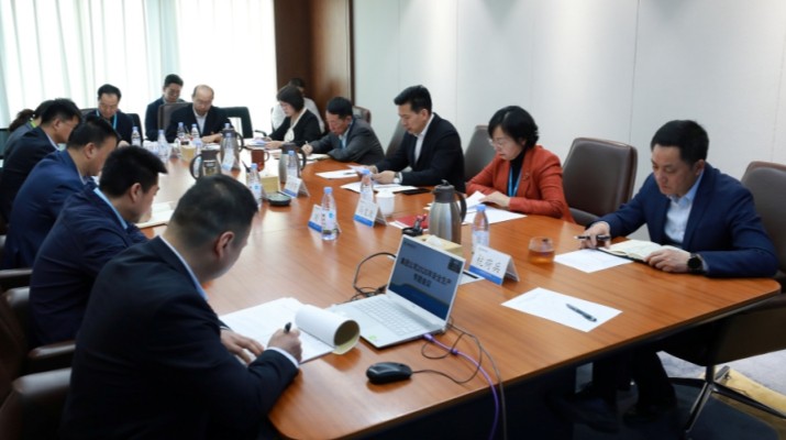 2月28日上午，可提现的电玩城召开2026年安全生产专题会议，深入学习贯彻上级安全生产相关会议精神，分析当前安全生产形势，部署复工复产期间及近期安全生产重点工作。集团公司党委书记、董事长、安委会主任叶剑