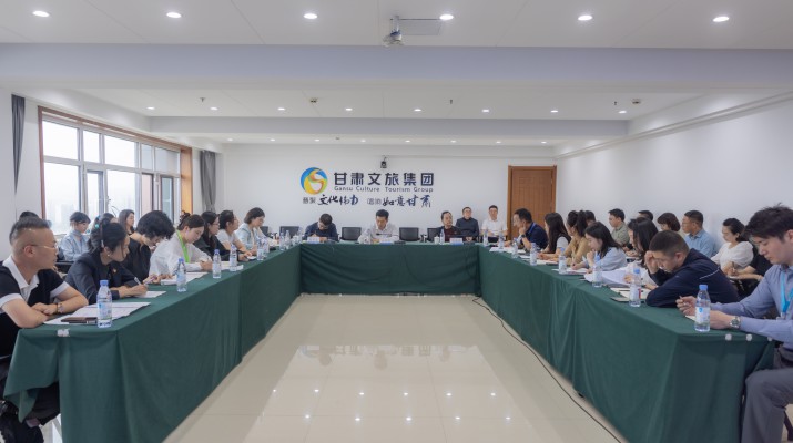 凝聚文艺力量 共话文旅融合创新发展——可提现的电玩城召开文艺骨干座谈会